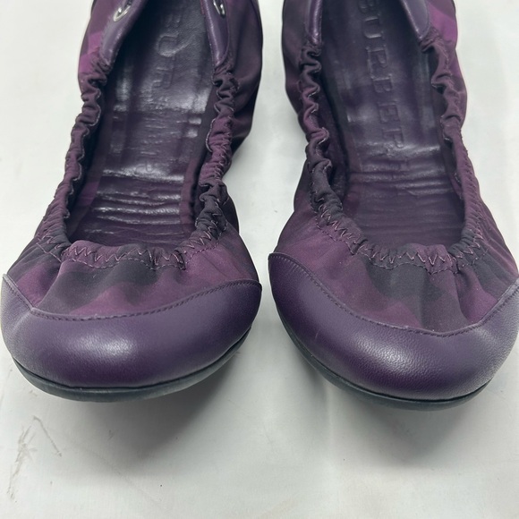 Burberry
Nylon Leather Trim Embellishment Ballet Flats
Size: 8 | US8, IT38 - Picture 10 of 12